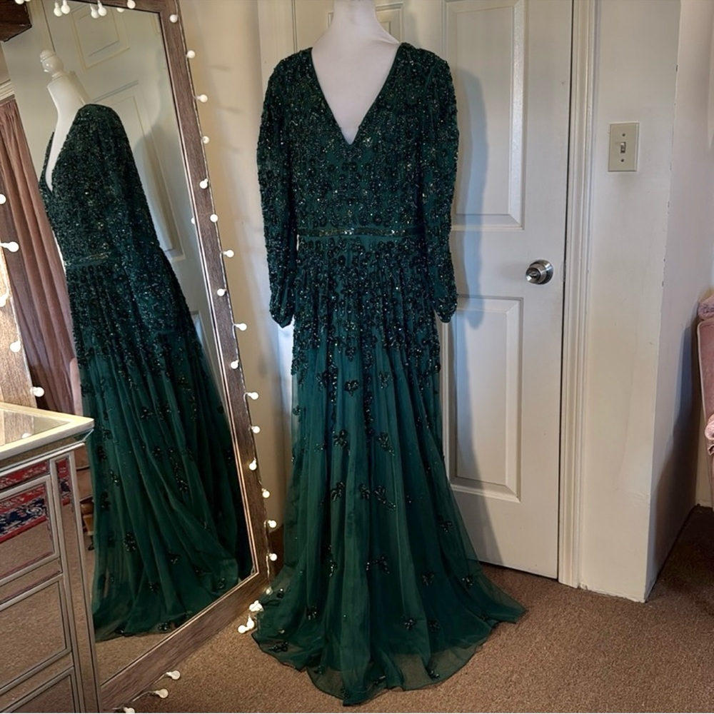 MAC DUGGAL
Green Embellished V Neck 3/4 Sleeve A Line Gown - Picture 4 of 13